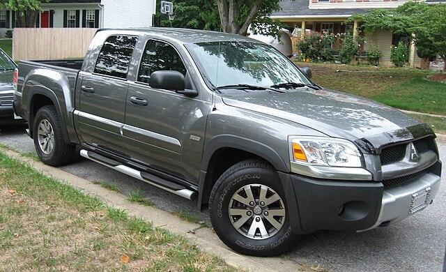 Mitsubishi Raider